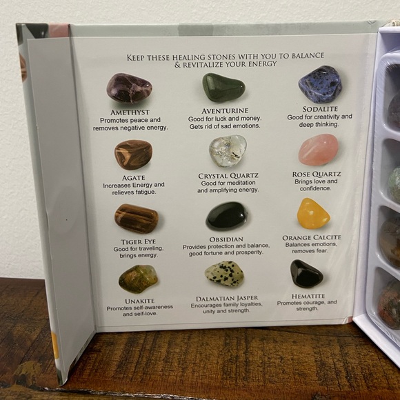 Healing Stones, Healing & Tranquil Candle and A Crystals Introduction Mini Book - Picture 5 of 13